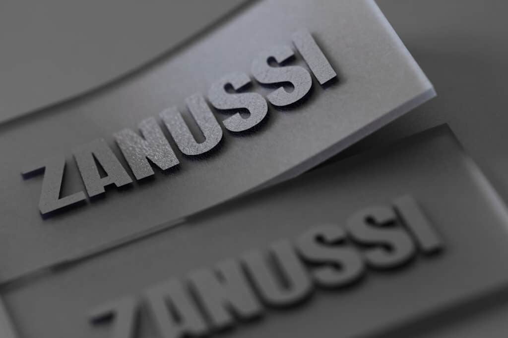 Resincoated labels, logos and branding solutions Seriart G2